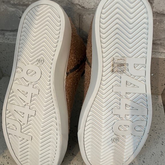 P448 Sneaker Skate High Top Fuzzy Sneakers - Picture 6 of 7